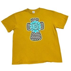 Turquoise Concho Cross Tee Shirt Women’s size Large